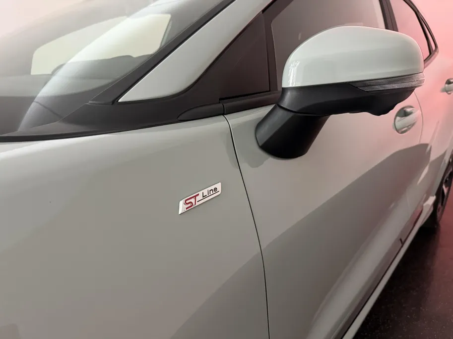 Ford Puma 1.0 EcoBoost Hybrid ST-Line | Trekhaak | Panoramadak | Winterpack