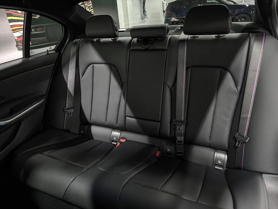 BMW 3 Serie Sedan 318i