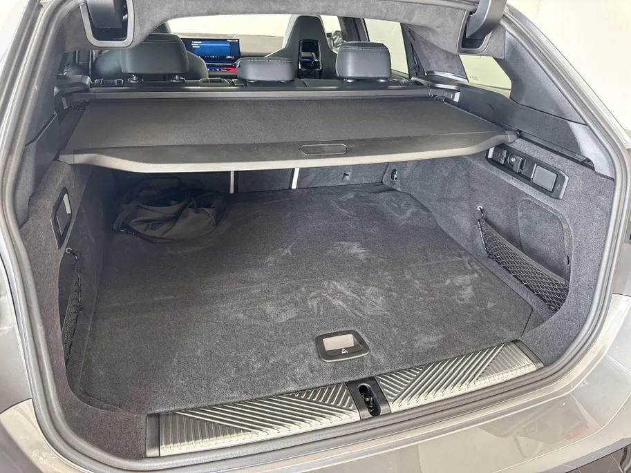 BMW M5 Touring M Drive Professional