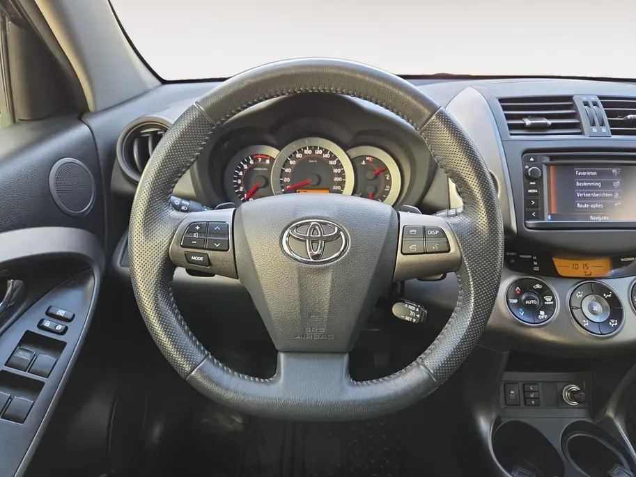 Toyota RAV4 2.0 VVTi Executive Business | Automaat | Cruise Control | Camera | navigatie | Stoelverwarming | 100% Onderhouden | 12 Maanden BOVAG Garantie | NAP