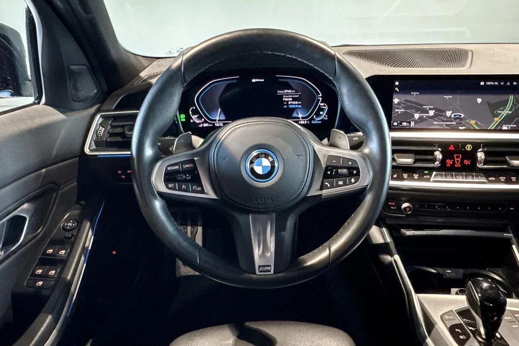 BMW 3 Serie Sedan 330e High Executive