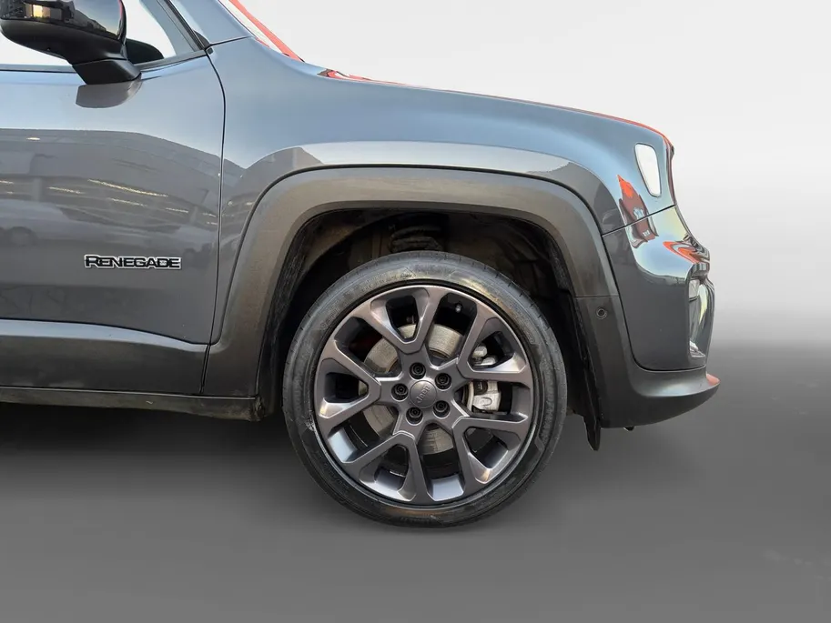 Jeep Renegade 1.5T e-Hybrid S 190PK AUTOMAAT | Black line| Lichtmetalen velgen| Parkeer sensoren V/A| Navigatie| Camera| Climate Control| 4WD drive| Leer| elec. stoel| Reservewiel|