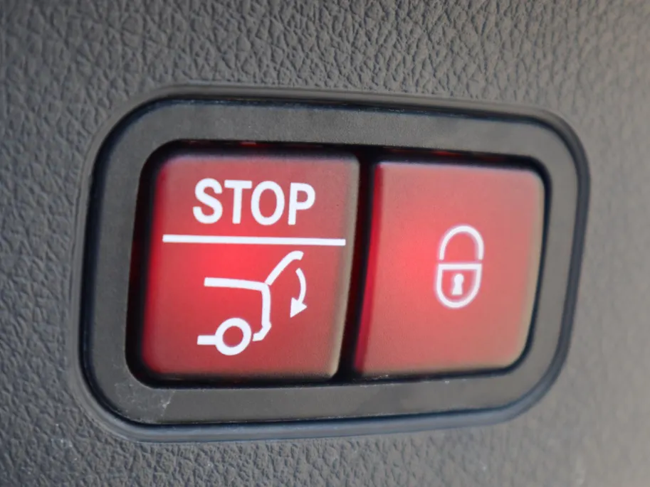 Mercedes-Benz GLA 250 e AMG Line l Keyless l Achteruitrij camera l Stoelverwarming