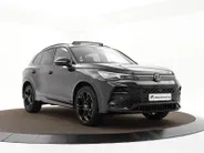 Volkswagen Tiguan 1.5 eHybrid 272pk DSG R-Line Business · Trekhaak · Panoramadak · Dodehoeksensoren · Apple/Android Car Play · Camera · Garantie t/m 23-08-2028 of 100.000km
