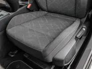Volkswagen Golf 1.0 eTSI 110pk DSG Life · Camera · Apple/Android Car Play · Navigatie · P-Sensoren · Sfeerverlichting · 16'' Inch · Garantie t/m 06-02-2028 of 100.000km