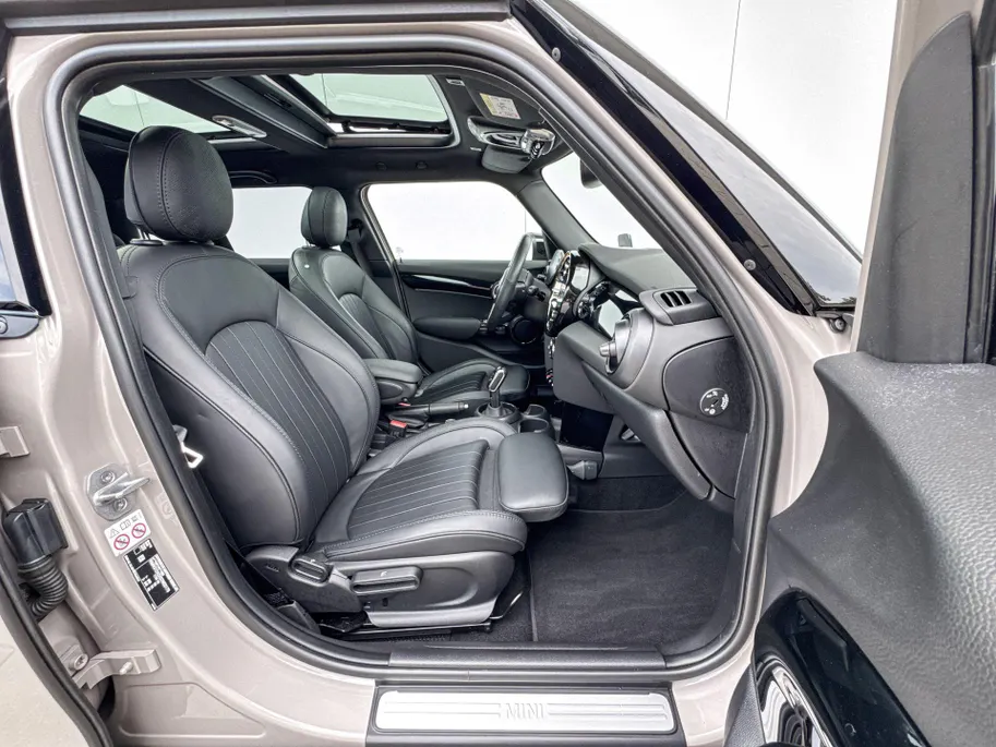 MINI Cooper 5-deurs 1.5 Cooper Camden Plus Edition