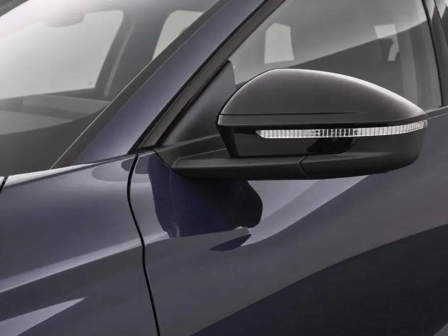 Audi Q6 e-tron Launch edition quattro 100Kwh 388 PK · Panorama dak · Assistentiepakket Veiligheid · Tech Pro