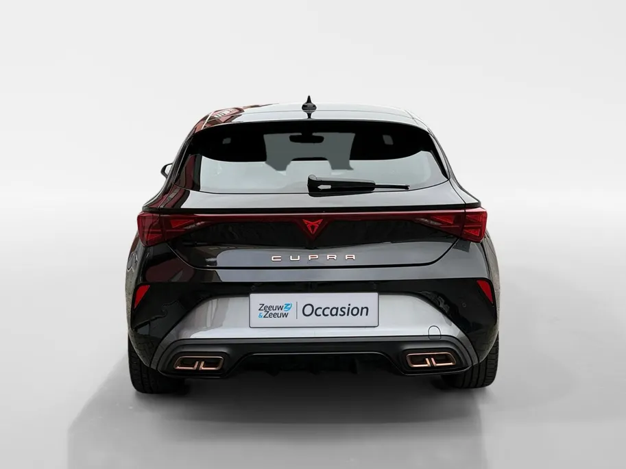 CUPRA Leon 1.5 PHEV Business 204PK AUTOMAAT | Elektrische actieradius tot 125km WLTP | Navigatie | Apple Carplay & Android Auto | Adaptive Cruise Control | Climate Control | Parkeersensoren voor & achter | 18'' Lichtmetalen velgen | Strakke auto