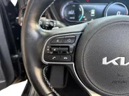 Kia e-Niro DynamicPlusLine 64 kWh | Navigatie | Panoramadak | Apple Carplay/Android Auto | Adaptieve Cruise Control | Stoel/Stuurverwarming | Lichtmetalen Velgen |