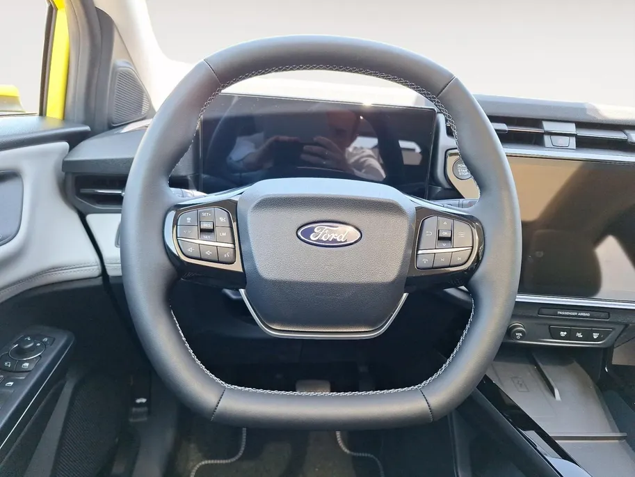 Ford Puma Gen-E Premium 44 kWh | Winterpack | Driver assistancepack | 19' Lichtmetaal | Panoramadak | Matrix Led Koplampen | Adaptive cruisecontrol | 360Camera | Nieuw te bestellen! |