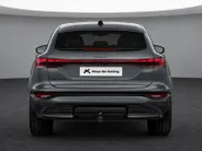 Audi Q6 e-tron Sportback S edition 83 kWh 252 PK · Glazen panoramadak · Trekhaak elek. wegklapbaar · Optiekpakket zwart