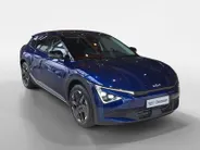 Kia EV6 Light Edition 63 kWh Nieuw model | Navi | Stoelverwarming vόόr en stuurwielverwarming | Achteruitrijcamera | Fabrieksgarantie t/m 30-4-2032 + 3x 1 jaar* | NAP