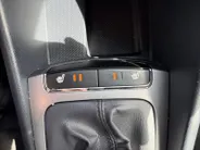 Kia Rio 1.2 CVVT ExecutiveLine Navigatie| Stoel verwarming| Camera| Lichtmetalen velgen| donker getint glas| Climate Control