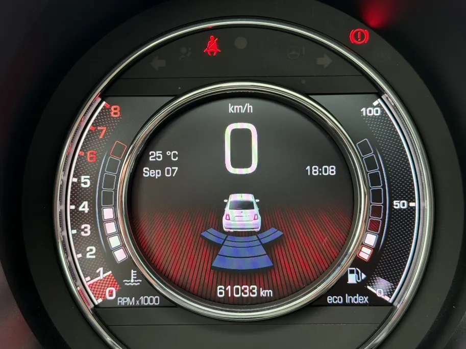 Fiat 500 1.0 Hybrid 70 PK Rockstar Clima Cruise Navi 16' Pano Matt Groen VERKOCHT
