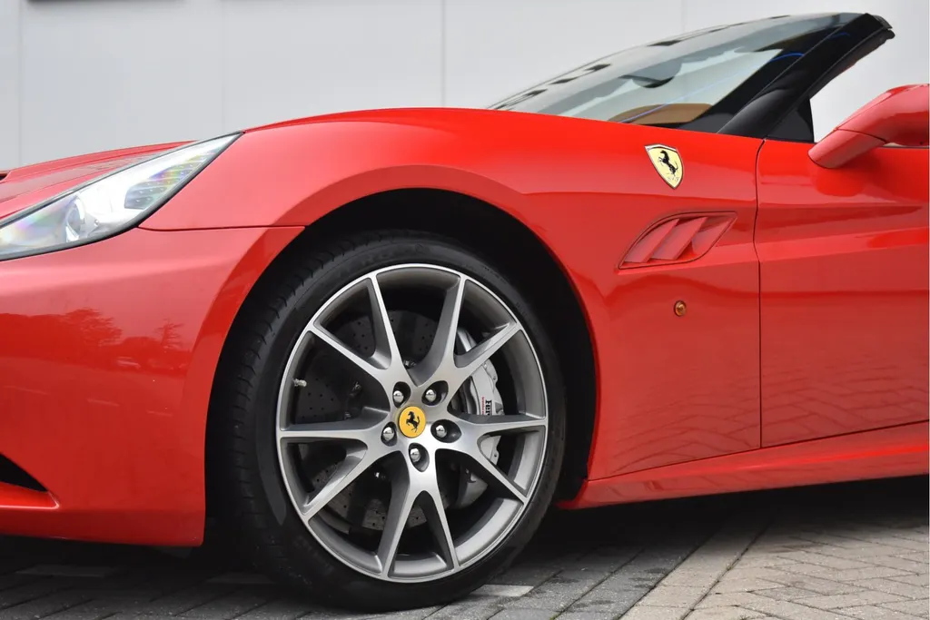 Ferrari California 4.3 V8 HELE