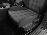 Volkswagen Golf 1.4 245pk DSG eHybrid GTE · Panoramadak · Camera · Apple/Android Car Play · Stoelverwarming · Navigatie · P-Sensoren · Park Assist · 19'' Inch ·