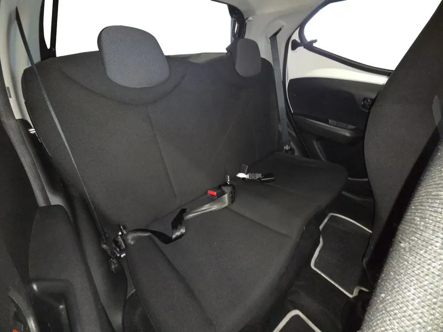 Toyota Aygo 1.0 VVT-i x | Unieke Kilometerstand | 12 maanden BOVAG Garantie |