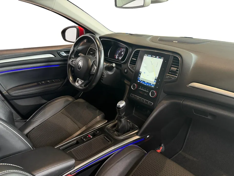 Renault Mégane 1.3 TCe Bose *Navi+Camera*Climate*Parkeersensoren*Head-up Display*Stoelverw.*Full option!