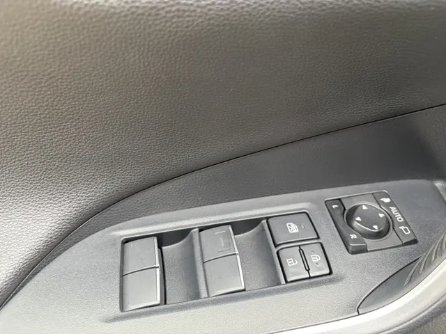 Toyota RAV4 2.5 Hybrid AWD Bi-Tone | Panaoramadak