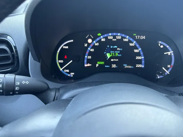 Toyota Yaris Cross 1.5 Hybrid Launch Edition | Bi-Tone | HUD | VERKOCHT