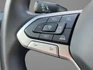 Volkswagen Golf Variant 1.5 eTSI 110KW/150PK DSG Life Edition · Trekhaak · Stoelverwarming · 360° camera + Parkeersensoren · Fabrieksgarantie t/m 28-10-2027 of 100.000KM