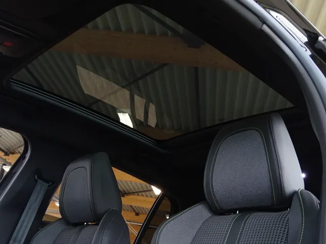 Peugeot e-208 EV GT 50 kWh