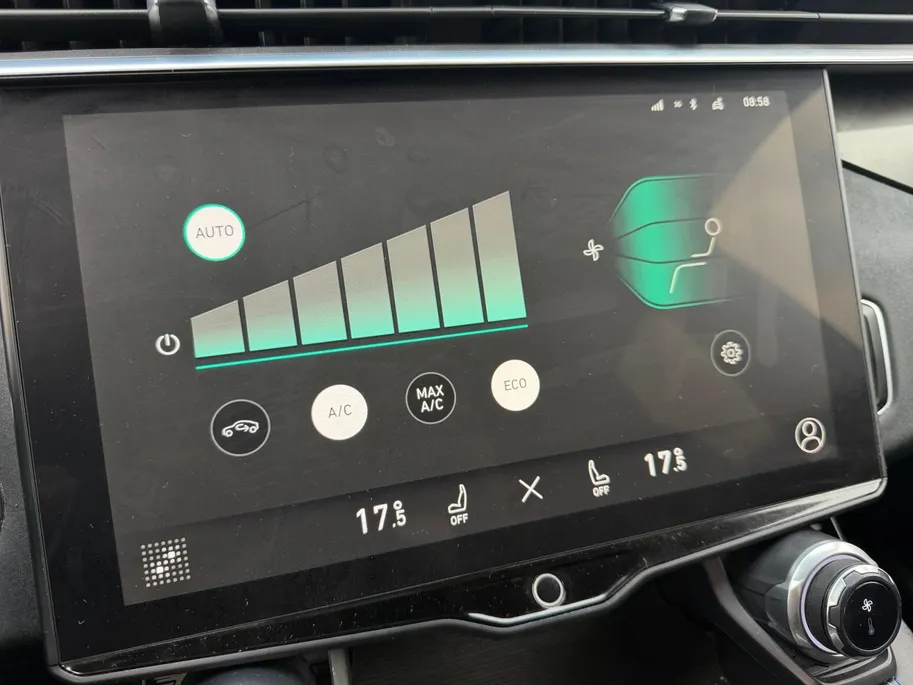 Lynk & Co 01 1.5 | Panoramadak | Stoelverwarming | Dodehoekdetectie | Elektronische bestuurdersstoel met geheugenfunctie | elek. kofferbak |