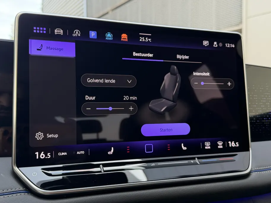 Volkswagen Tiguan 1.5 eTSI R-Line Business | Elektrisch wegklapbare trekhaak | Stoelmassage | Elektrisch bedienbare achterklep | Achteruitrijcamera | Parkeersensoren voor- en achter | Navi | Adaptive cruise control | Sportstoelen