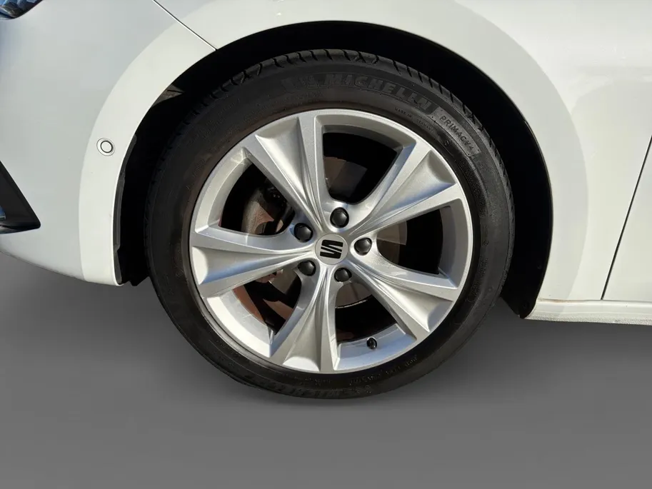 SEAT Leon Sportstourer 150PK 1.5 TSI FR Business Intense | Navigatie | Cruise Control Adaptief | Climate Control | Apple Carplay/Android Auto | Camera | Parkeersensoren | Lichtmetalen Velgen | Licht & Regen Sensor |