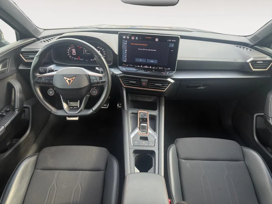 CUPRA Leon 1.5 TSI e-Hybrid PHEV Bussines | 99% SOH| Led Koplampen | Apple/Android Carplay | Keyless | Half leder | Stoel/Stuurverwarming | Digital Cockpit | Fabrieksgarantie! |