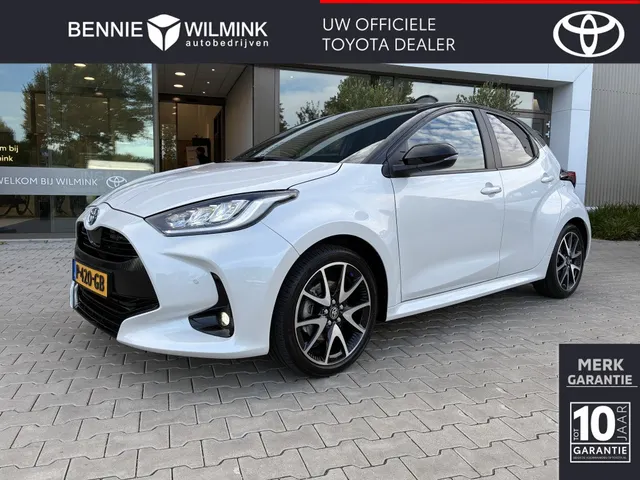 Toyota Yaris 1.5 Hybride Executive | Bi-Tone | Pdc (12367km)