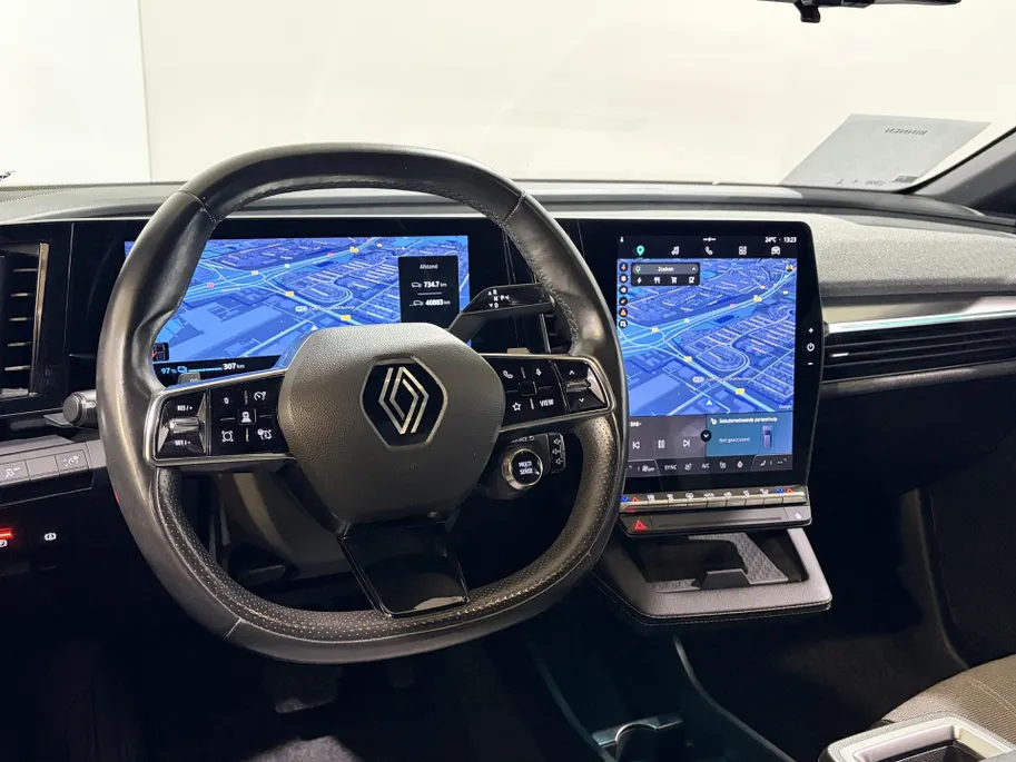 Renault Megane E-Tech 220PK EV60 Optimum Charge Techno Automaat | Pack Winter | Adaptive Cruise Control | 360 Camera | Apple CarPlay/Android Auto | Parkeersensoren | Full LED | Digital Cockpit | Lichtmetalen Velgen |