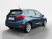 Ford Fiesta 1.0 EcoBoost Titanium | Stoel/Stuur en voorruit verwarming | Navigatie | Apple Carplay | Android Auto | Achteruitrijcamera | All Season Banden |