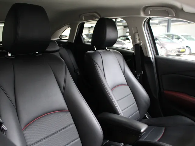 Mazda CX-3 2.0 SkyActiv-G 120 Dynamic Leder | Navigatie | Camera | Stoel- en stuurverwarming | Climate Control