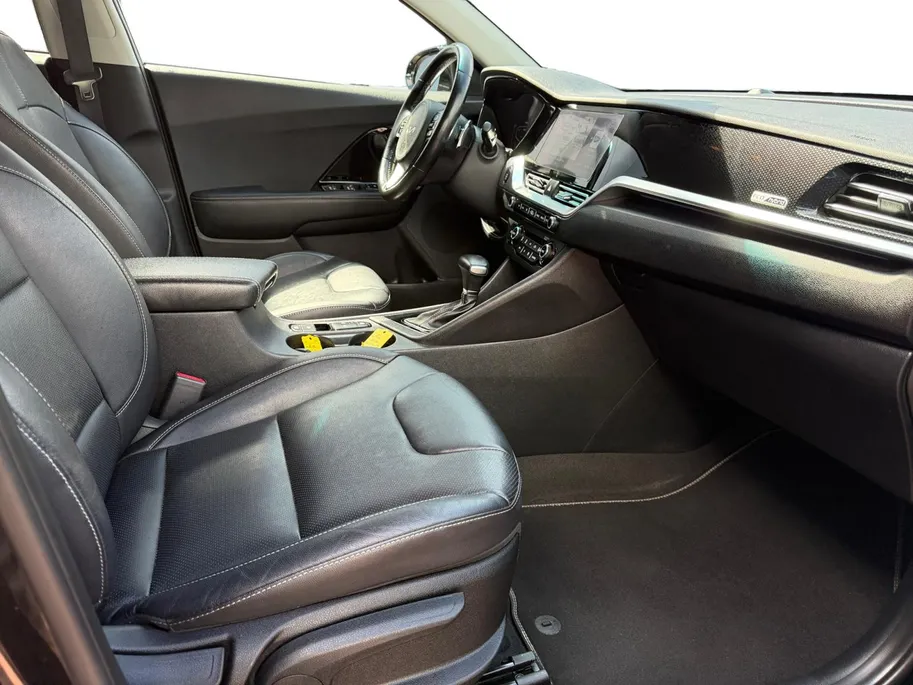 Kia Niro 1.6 GDi Hybrid DynamicPlusLine | Zeer nette auto| Trekhaak | Dealer onderhouden | Lederen bekleding | Navigatie | Apple CarPlay & Android Auto | Stoelverwarming |
