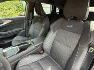 Renault Austral 1.2 E-Tech full hybrid 200 esprit Alpine zeer complete uitvoering .