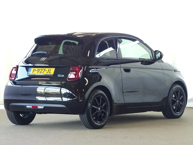 Fiat 500e Action 24 kWh | Apple Carplay | Android Auto