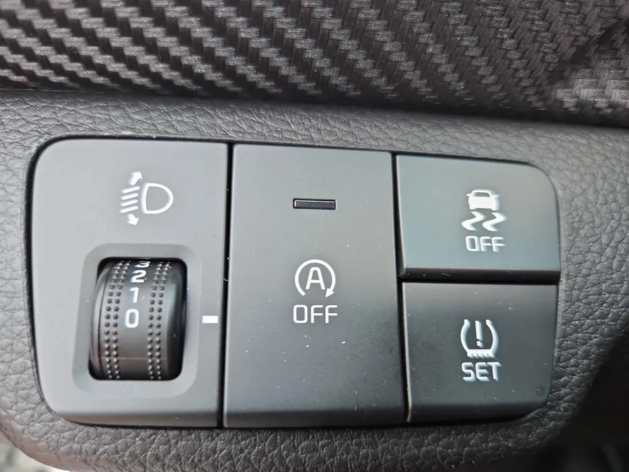 Kia Stonic 1.0 T-GDi MHEV GT-PlusLine | Hoge zit | Apple CarPlay Android Auto | Trekhaak | Stoel & stuurverwarming | Fietsendrager inclusief |