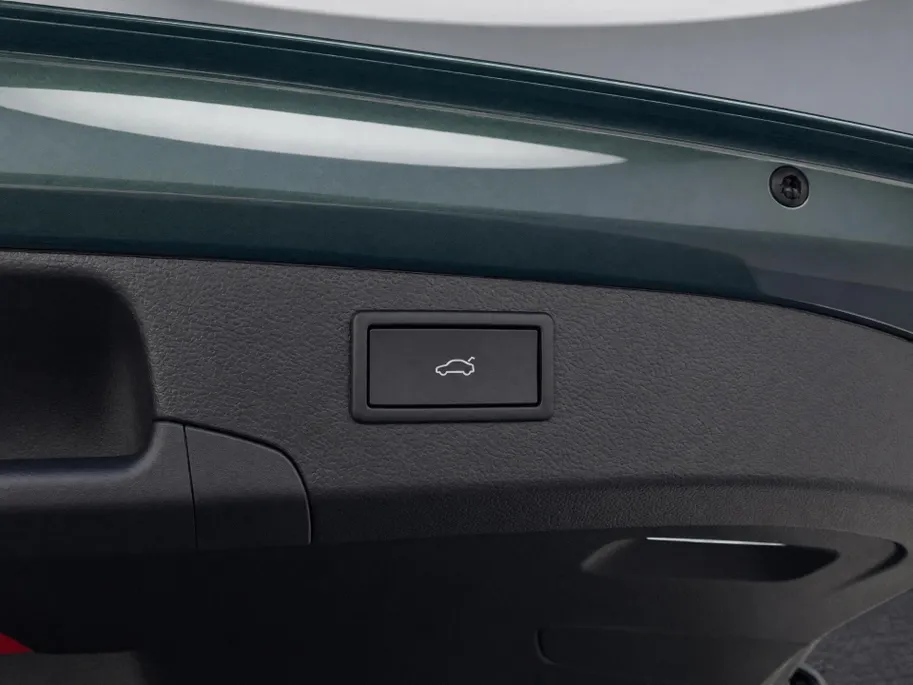 Volkswagen Passat Variant 1.5eHybrid 272PK R-Line Black Style Plus · Leder · Harman Kardon · Trekhaak ·  Alcantara hemelbekleding · 360°Camera + Parkeersensoren · Garantie t/m 21-01-2031 of 100.000km
