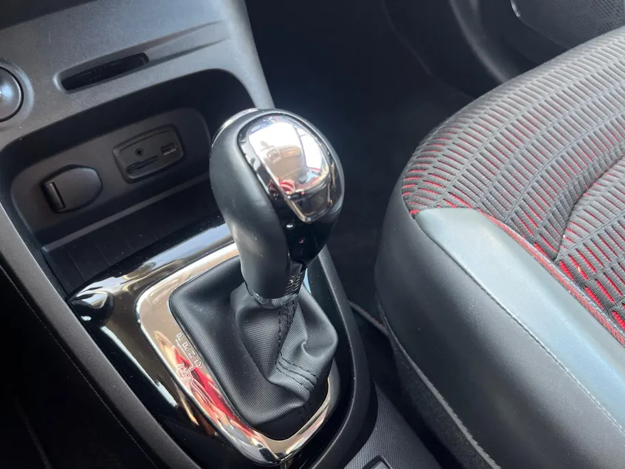 Renault Captur 1.2 TCe Helly Hansen *Automaat*Navigatie*Parkeersensoren*Climate Control*Keyless Entry*LM.Velgen*Stoelverwarming*ETC