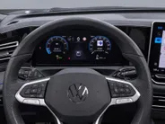 Volkswagen Tiguan 1.5eTSI/150PK R-Line · Panoramadak · Trekhaak · 360°Camera + Parkeersensoren · Garantie t/m 28-03-2028 of 100000km.