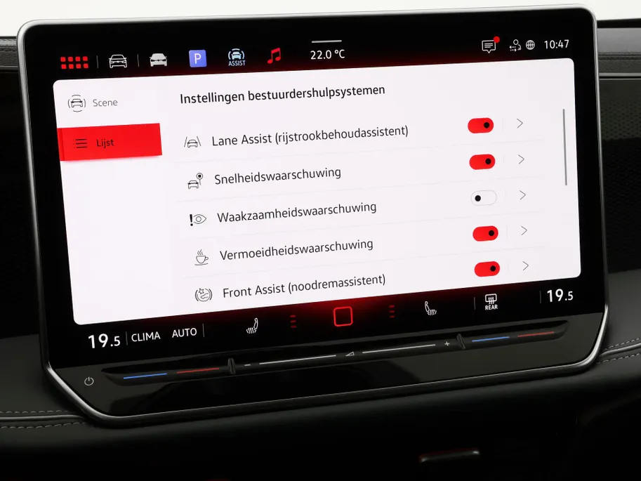 Volkswagen Passat Variant 1.5 eTSI 150pk DSG Elegance Business · Camera · Wegklapbare Trekhaak · Apple/Android Car Play · Dodehoeksensoren · P-Sensoren · 17'' Inch · Garantie t/m 18-06-2028 of 100.000