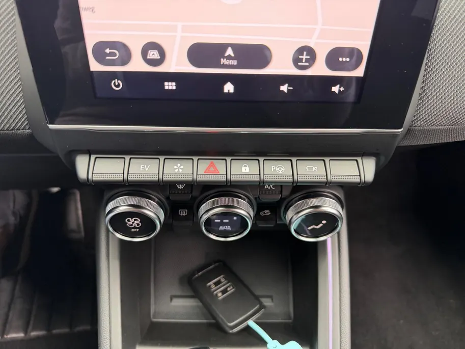 Renault Clio 1.6 E-Tech Full Hybrid 145 esprit Alpine | Automaat | Camera | Cruise & Climate Control | 9,3'' Inch Scherm | Full Led | Apple Carplay/Android Auto | Parkeersensoren | Sport Stoelen |