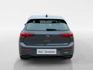 Volkswagen Golf 1.0 eTSI Life Business | CARPLAY | STOELVERWARMING | PARKEERSENSOREN | LICHTMETALEN VELGEN |