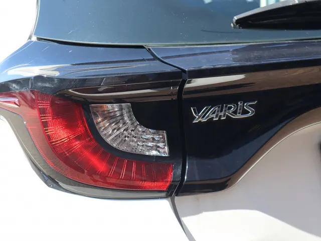 Toyota Yaris 1.5 Hybrid Active | Camera | Apple Carplay Android Auto (34000km