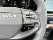 Kia EV2 Plus Advanced 42.2 kWh Panorama dak | Harman & Kardon | Navigatie | Stoel & stuurverwarming | Fabrieksgarantie t/m 5-6-2033 +3x 1 jaar* | NAP
