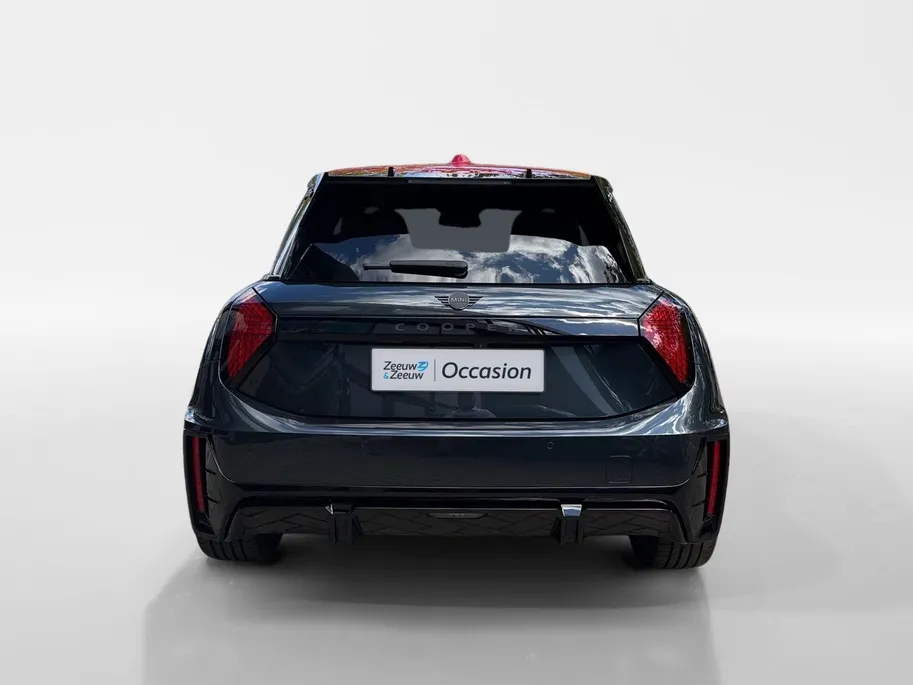 MINI 3-Deurs Cooper E John Cooper Works XL 40.7 kWh BOMVOL | Glassroof | Stoel + stuurverwarming | 360 Camera | Memory functie |
