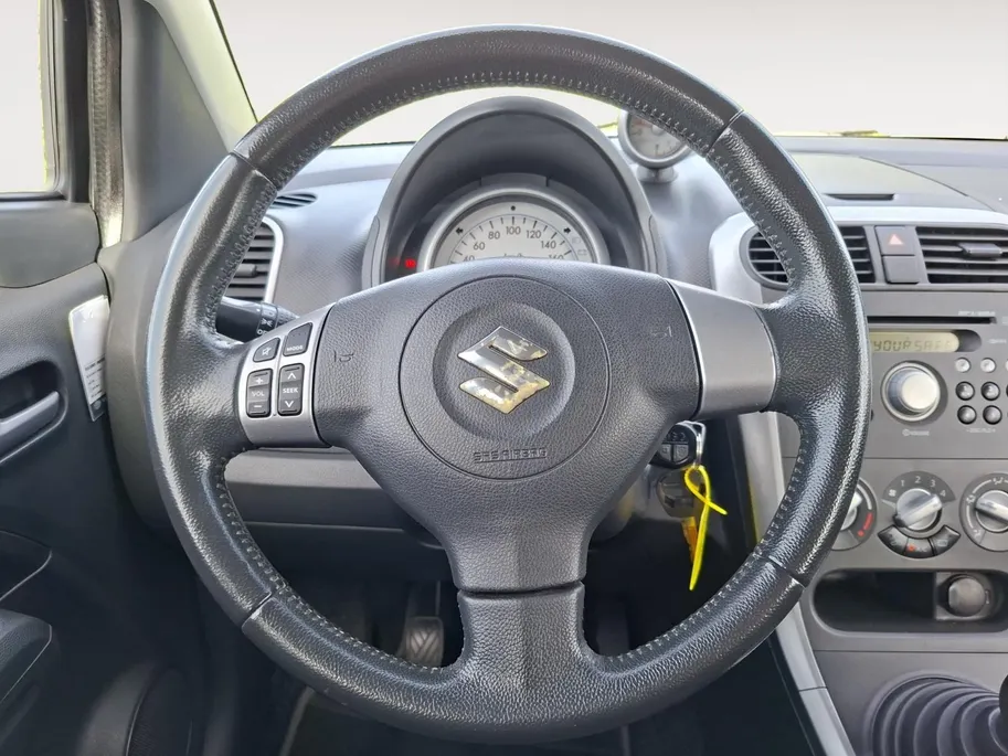 Suzuki Splash 1.0 Exclusive | Airco |Lichtmetalen velgen | Stoelverwarming | Radio / CD Speler