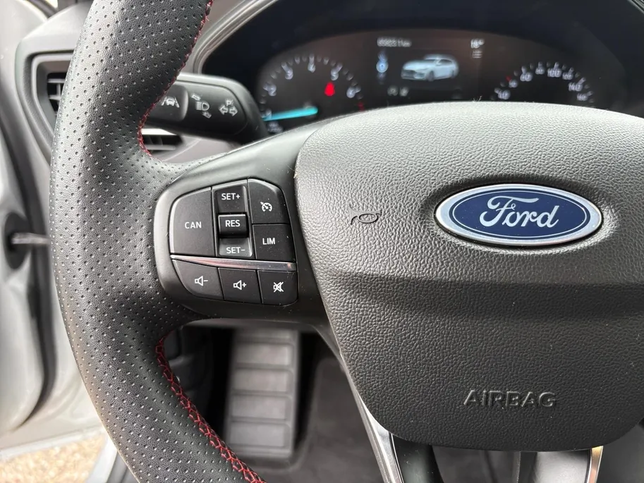 Ford Focus Wagon 1.0 EcoBoost Hybrid ST Line | Navigatie | Stoel/Stuur/Voorruitverwarming | Apple Carplay / Android Auto | Cruise Control | Lichtmetalen Velgen |