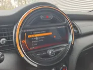 MINI Cooper Mini 1.5 Business Edition | Navigatie | Harman Kardon | Climate | Sensoren | Cruise